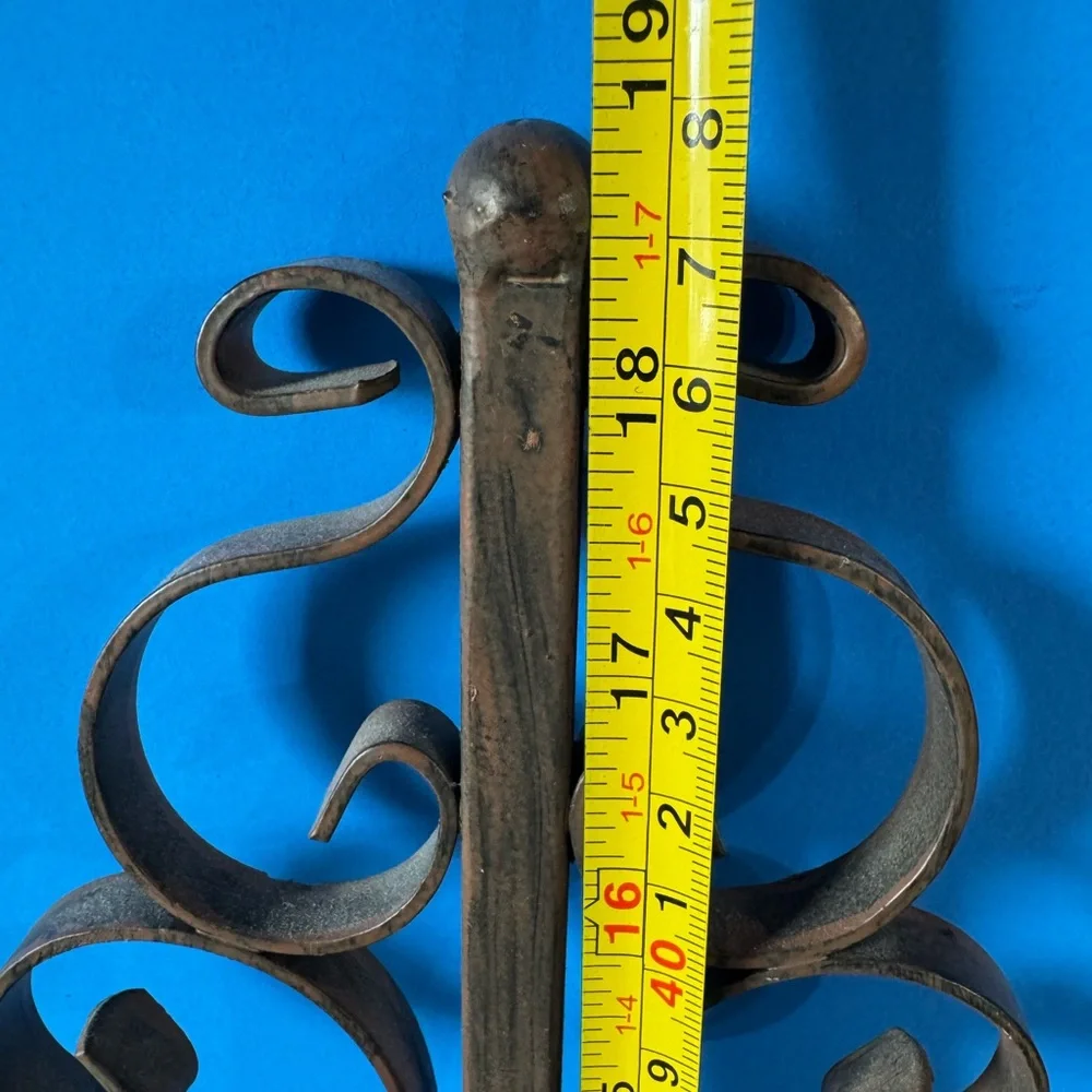 Elegant Vintage Rustic Metal Wall Cross Decor